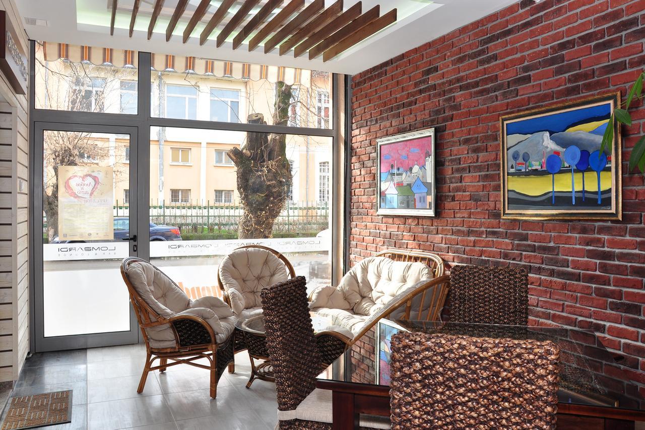 Lombardi Family Hotel Rusçuk Dış mekan fotoğraf