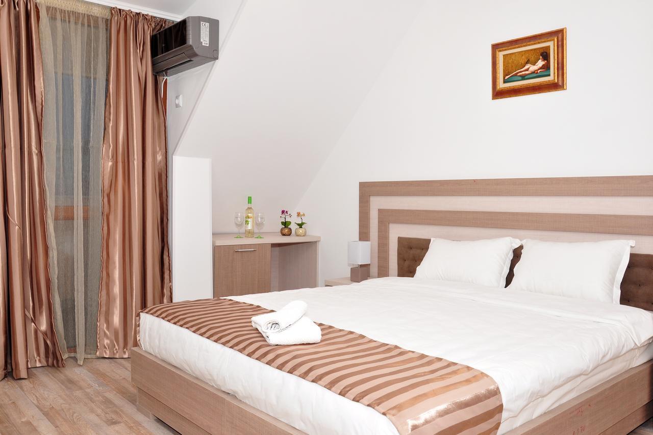 Lombardi Family Hotel Rusçuk Dış mekan fotoğraf