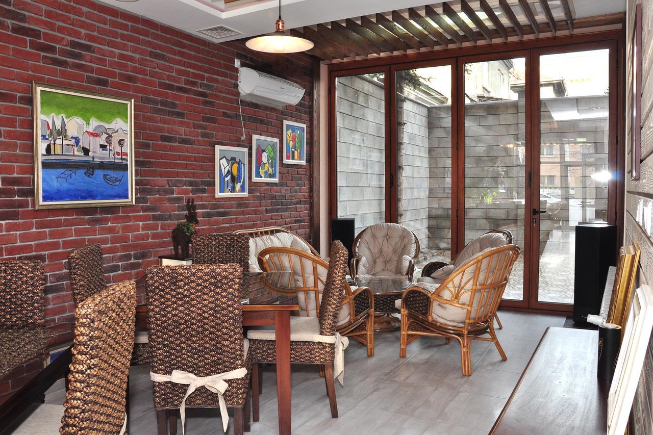 Lombardi Family Hotel Rusçuk Dış mekan fotoğraf